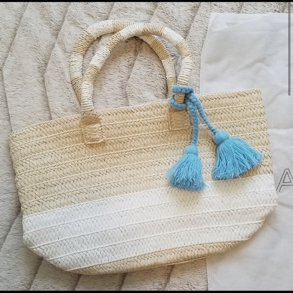 Altru Staw Tote - Picture 3 of 6